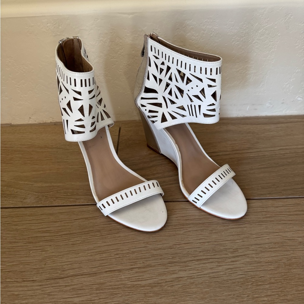 Nicole miller heels sz 10